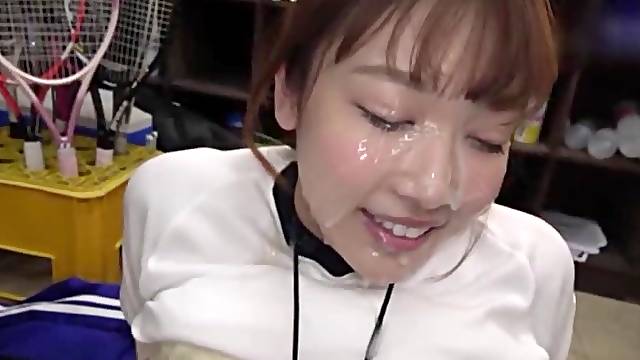 Cute Japanese gets her whole face covered in sperm