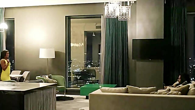 Dylann vox and sommer isabella share the giant black dick in 3wayvmgxi