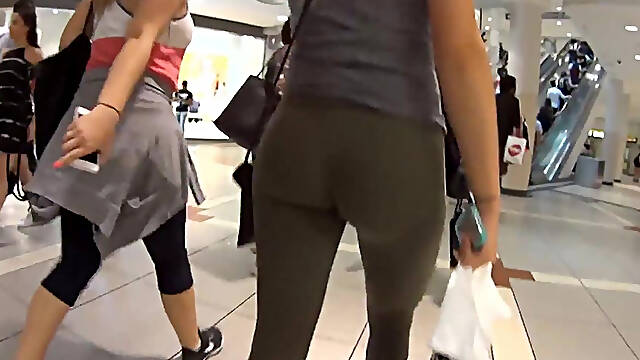 Green spandex blonde booty