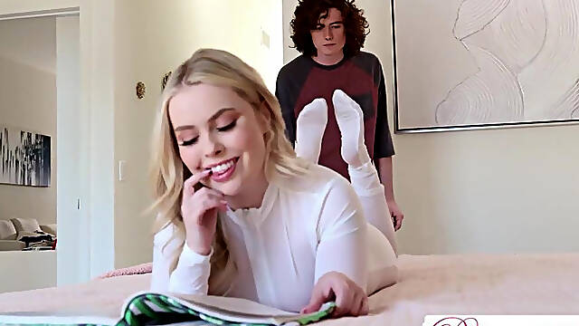 Blonde Entices Stepbrother for POV Creampie