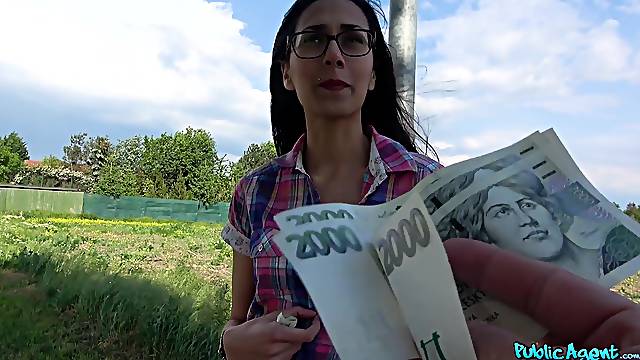 Brunette chick Ashely Ocean with glasses having sex in outdoors