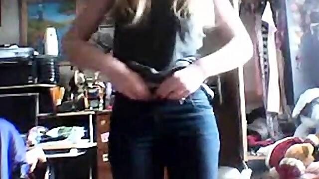 Horny Silly Selfie Teens video (132)