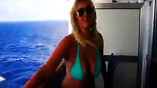 Hanjob ON Cruise Ship Balcony