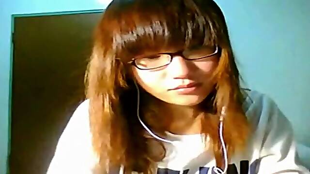 Cute singapore girl flashing her boobs on skype