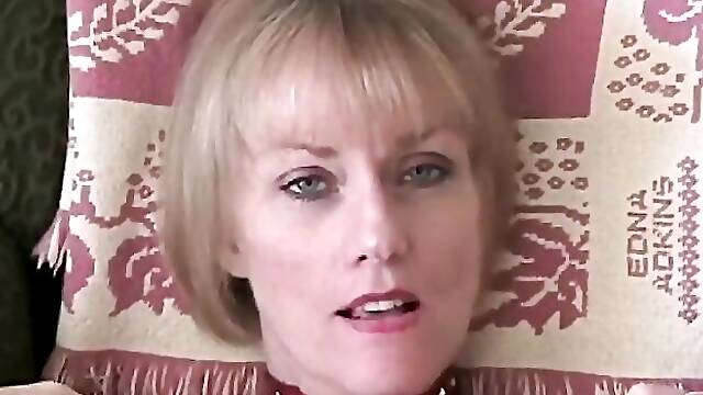 Wicked Sexy Melanie - handjob action