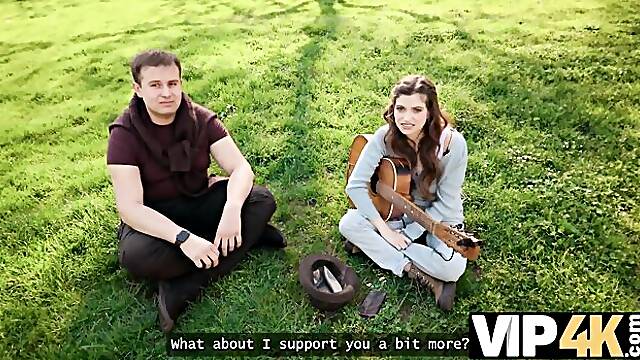 Charlie and Nicoles street singer scene