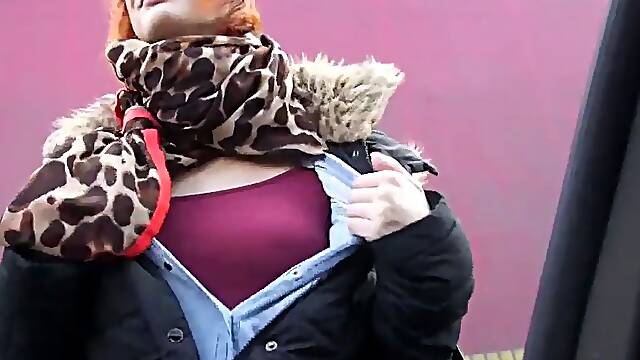 Amateur redhead street whore loves outdoor cock sucking