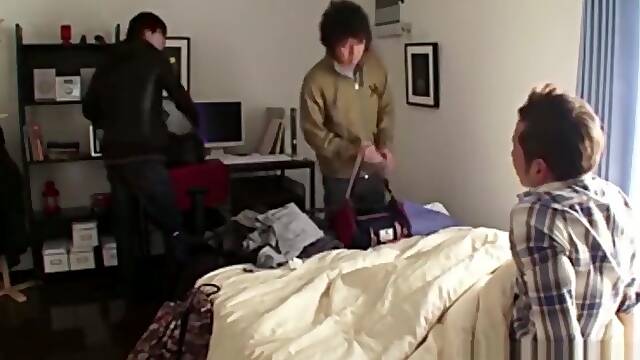 Sons friend fucks japanese mom Maki Hojo while cleaning