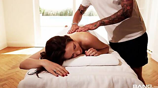 Samantha Bentley rubs her clit as her massage therapist fucks her deep