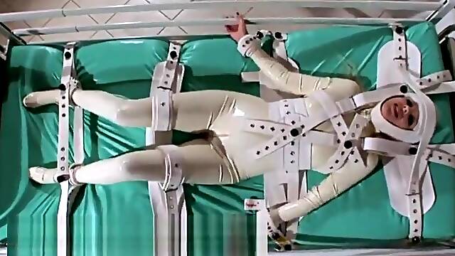 Segufix bondage latex clinic