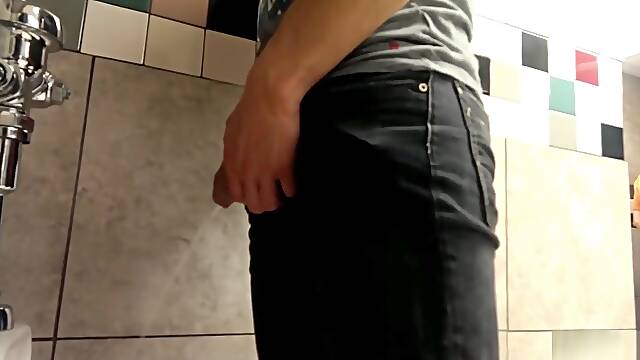 Urinal Spy with face 1