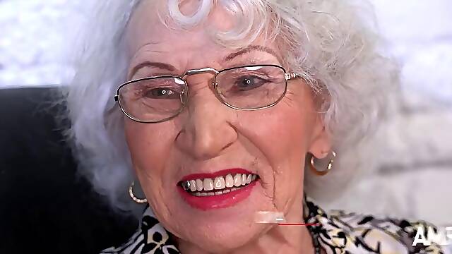 Hairy Granny And Hot French Friend Eat Pussy - Lina Paige