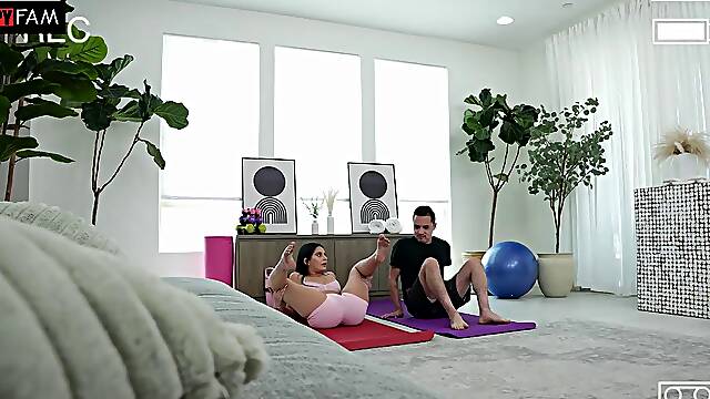 Hentai Yoga Session Ignites Steamy Step-Fantasy as Angel Gostosa and Her Stepbrother Surrender to In