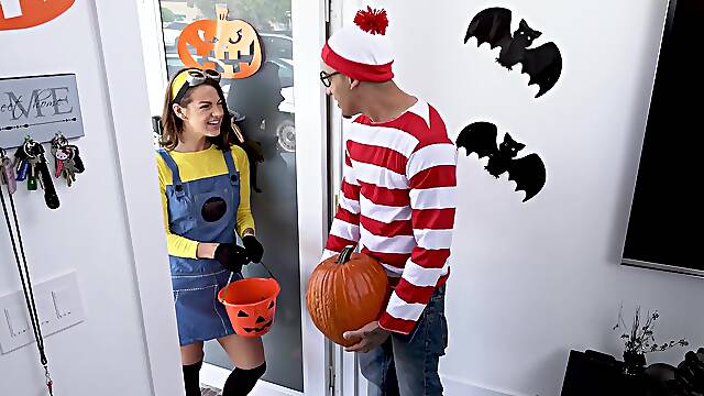 Evelyn Stone gets a cumshot in her mouth after the Halloween fuck