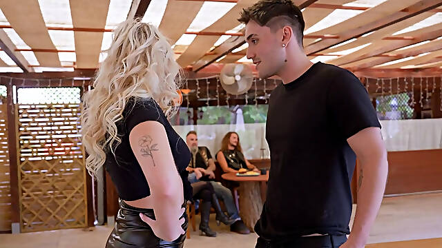 Sex in front of an audience with curvy Emily Walters