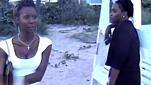 Monaleeza Beach Surprise