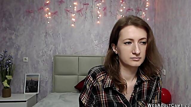 Amateur Afghan babe masturbates solo on webcam