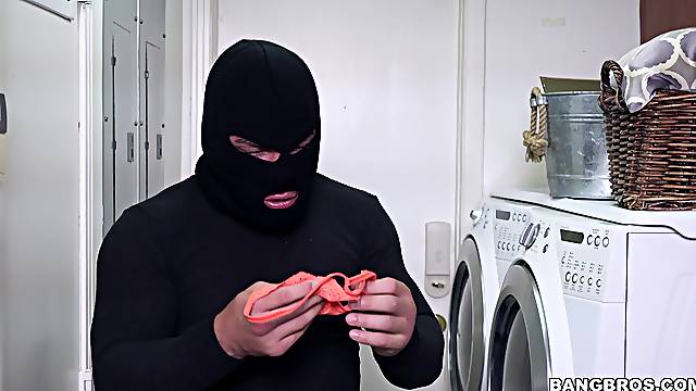 Mature endures robber's massive dick after a failed robbing attempt
