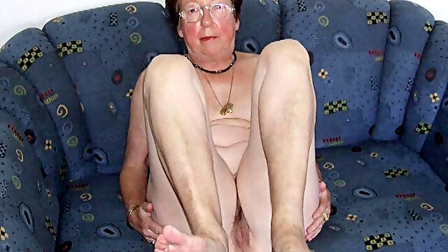OmaFotzE Enormly Fuckable Milf Ladies and Matures. Great selection of best mature women and MILF...