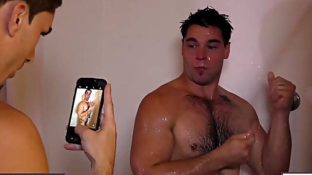 Men.com - Handyman Hard On