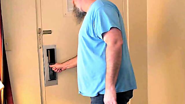 Mature bear Tony Marks drills Will Stone bare and balls deep