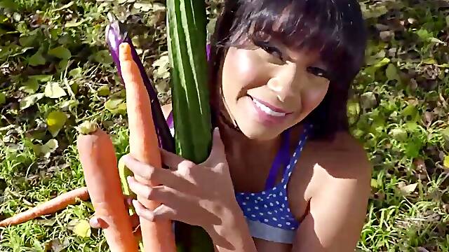 Mofos - Naughty Teen Aryana Amatista Is So Horny & Eager For A Big Cock To Pound Her Wet Pussy