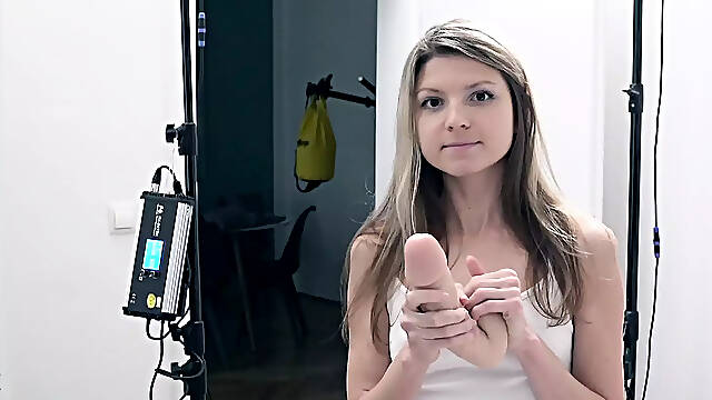 Gina Gerson rides massive dildo in sexy VR report