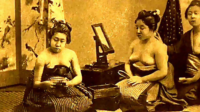 Vintage Beauty Confesses Her Secret Sexual Life