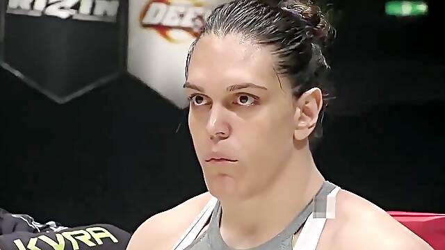 Bbw vs small fight