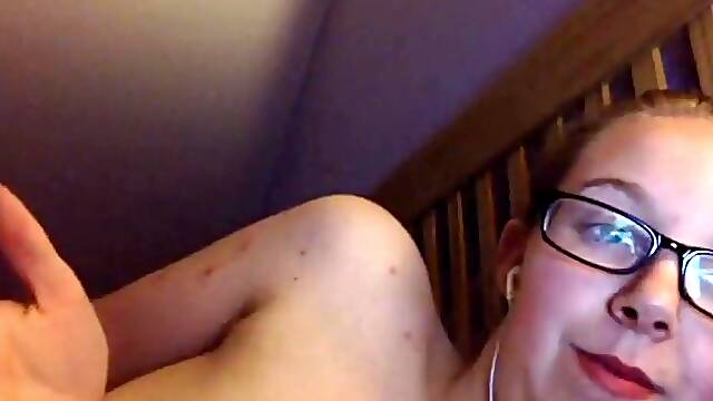 LayLay And The Skype Call