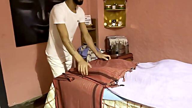 Pretty Woman Visited A Turkish And Received An Intimate Massage With A Big Ass