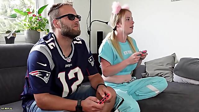 Mia Adler - User-duell Mit Max - Ao-fick Als Preis Beim