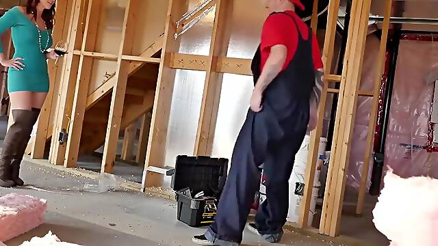 Bryci fuck with handyman