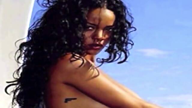 Rihanna MUST SEE!