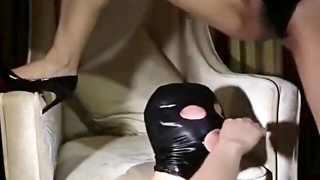 Chinese Femdom Duo Facesitting and Piss 4