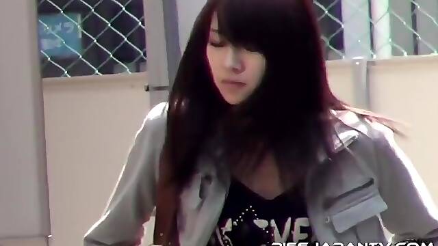 Pjt- - Girls Piss On The Street