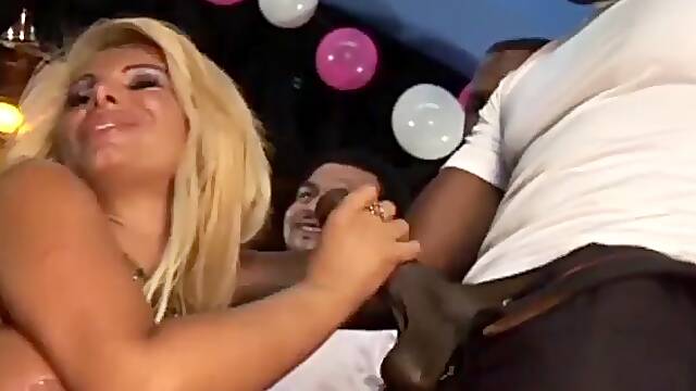 Busty Milf in anal DP
