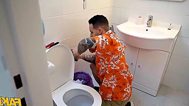 Dominno & C. Lamour - Plumbing Issues