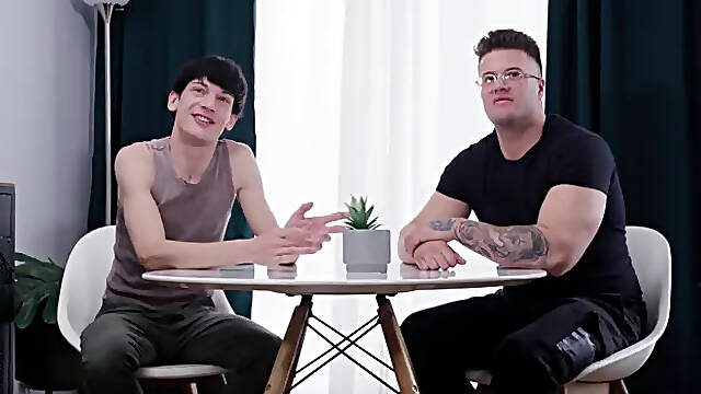 Raw: Edward Mounts His Manly Target