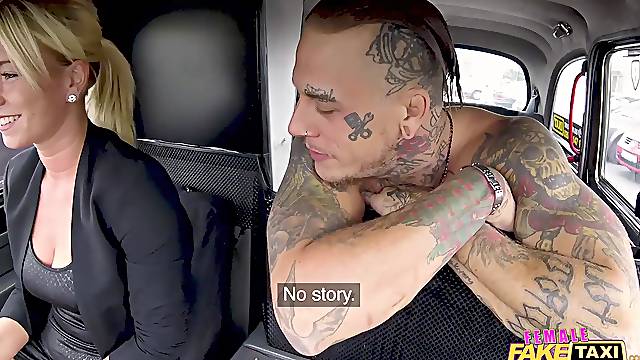 Tattooed stud Bo Sinn makes Licky Lex cum