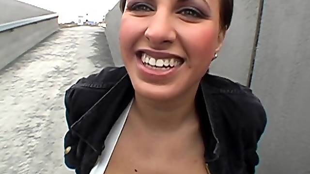 Short haired babe Veronica fucks with stranger for cash