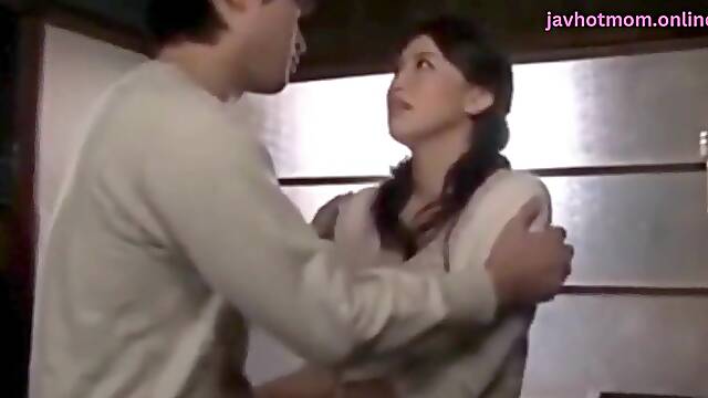Japanese hot mommy amazing video