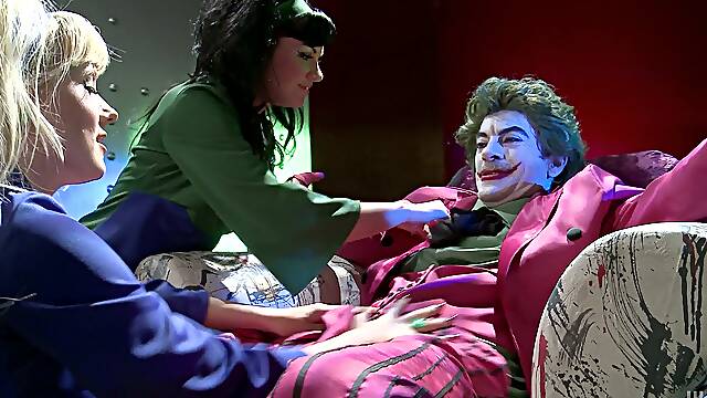 Andy San Dimas, Syren Sexton Star in Vintage Batman Parody!