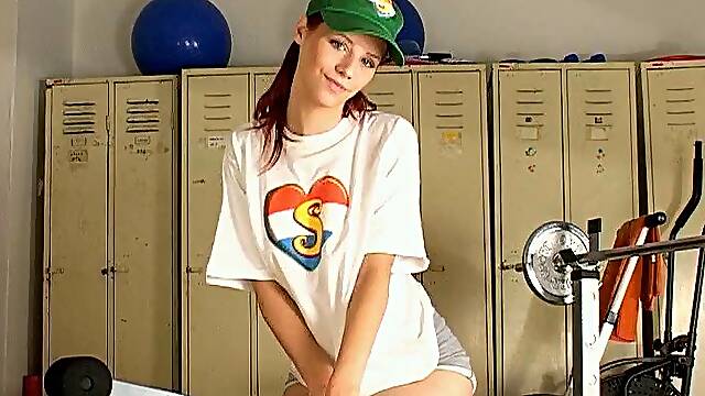 Beautiful teen girl wants a real pussy workout in the gym