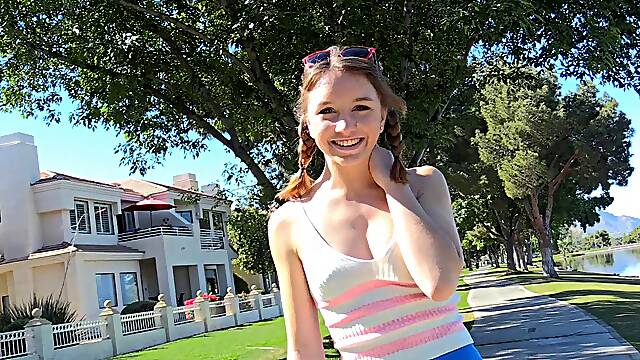 Roller girl flashes her panties in a public upskirt