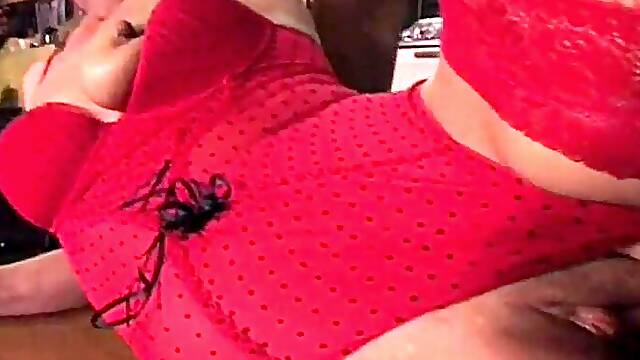Small granny gets her giant vagina screwed by 2 studs