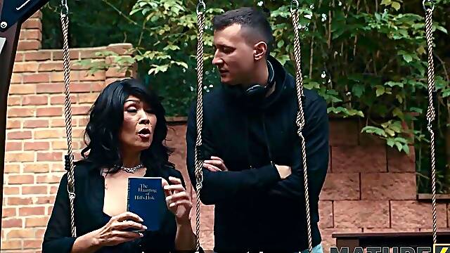 MATURE4K. Oriental riding youthful Czech chap