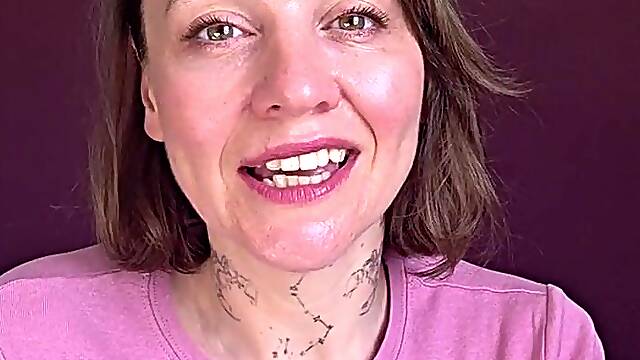 Accidental facetime with my stepMoms mother Id like to fuck most good ally turned in to a lascivious call this babes an insatiable shaggy aged