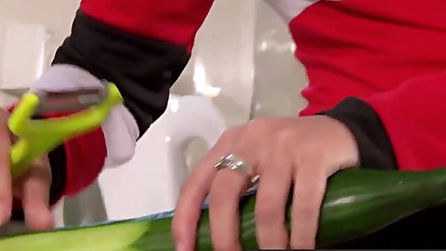 Angels Out West - Vegetables in her shaggy amateur snatch