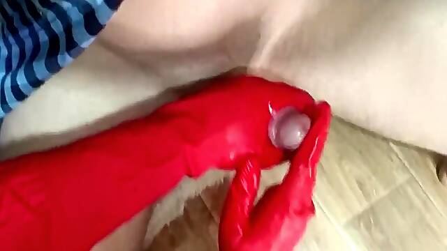 My stepmom-housewife in gloves made me cum